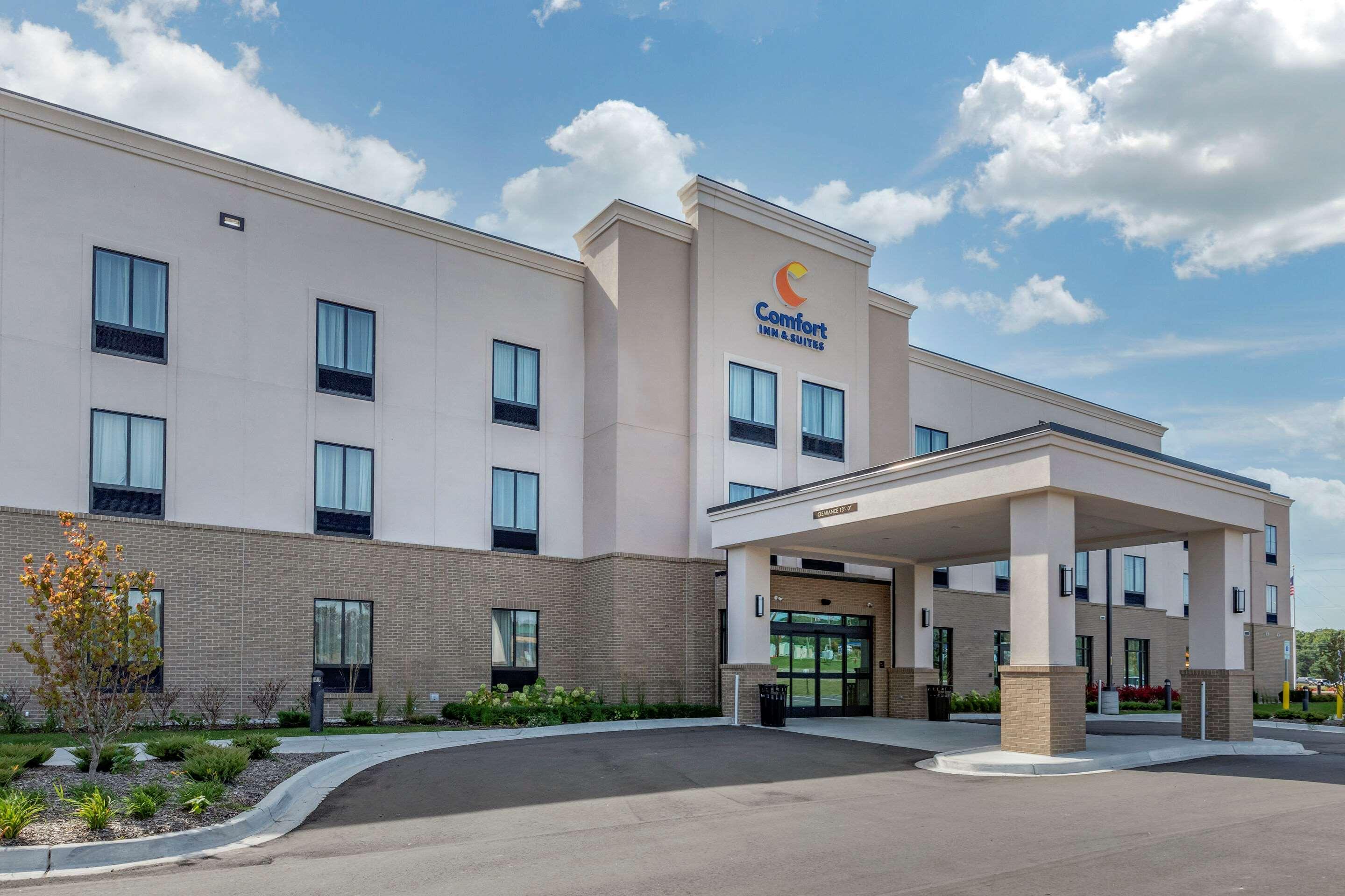 Comfort Inn & Suites Clarkston Bagian luar foto