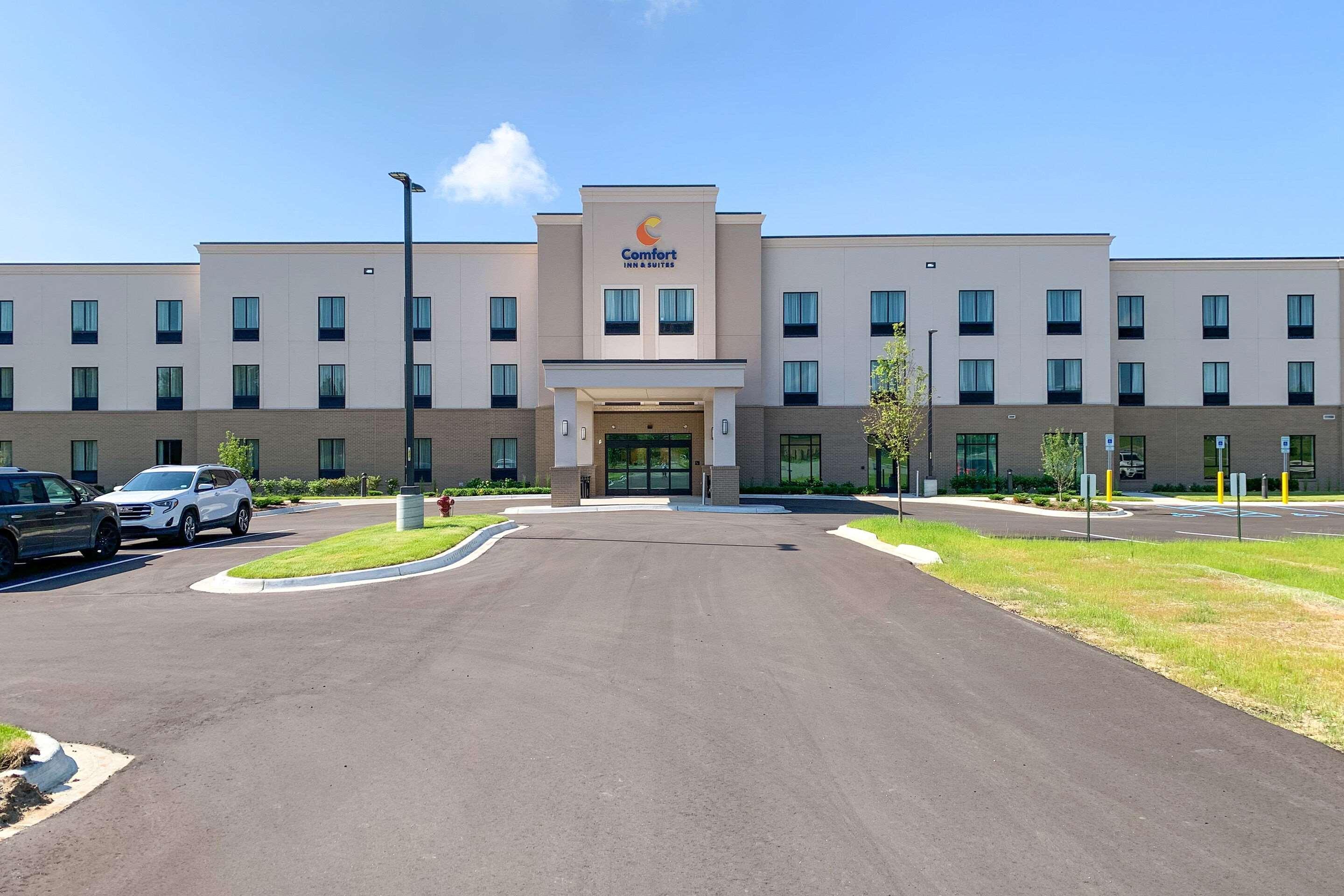 Comfort Inn & Suites Clarkston Bagian luar foto