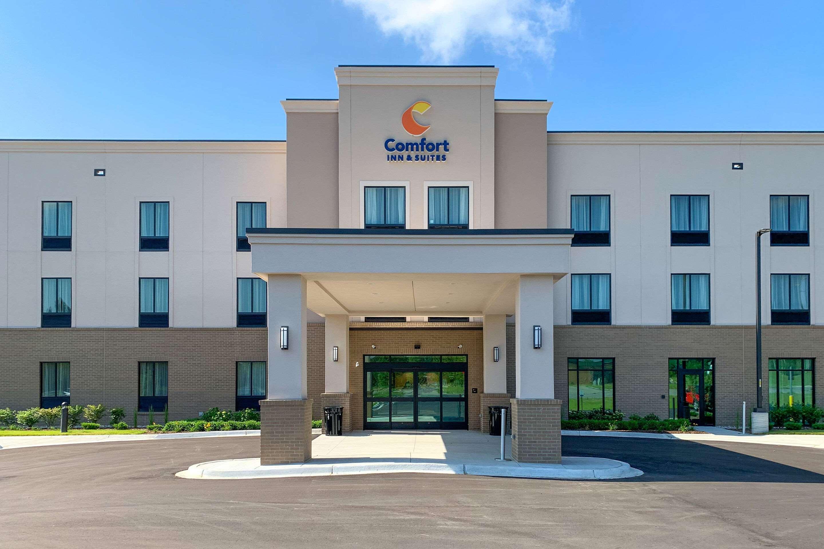 Comfort Inn & Suites Clarkston Bagian luar foto